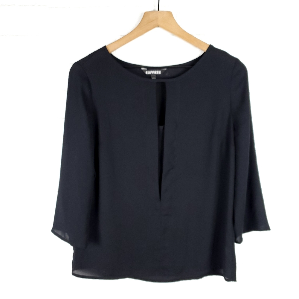 3/$25 Express keyhole blouse | Size S